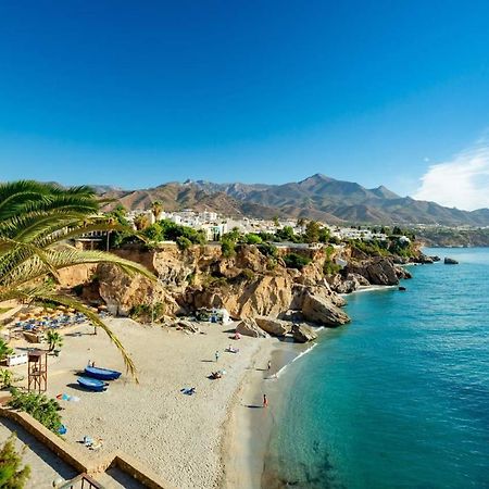 Apartamento Bonito Piso A 300M De La Playa Nerja Exterior foto